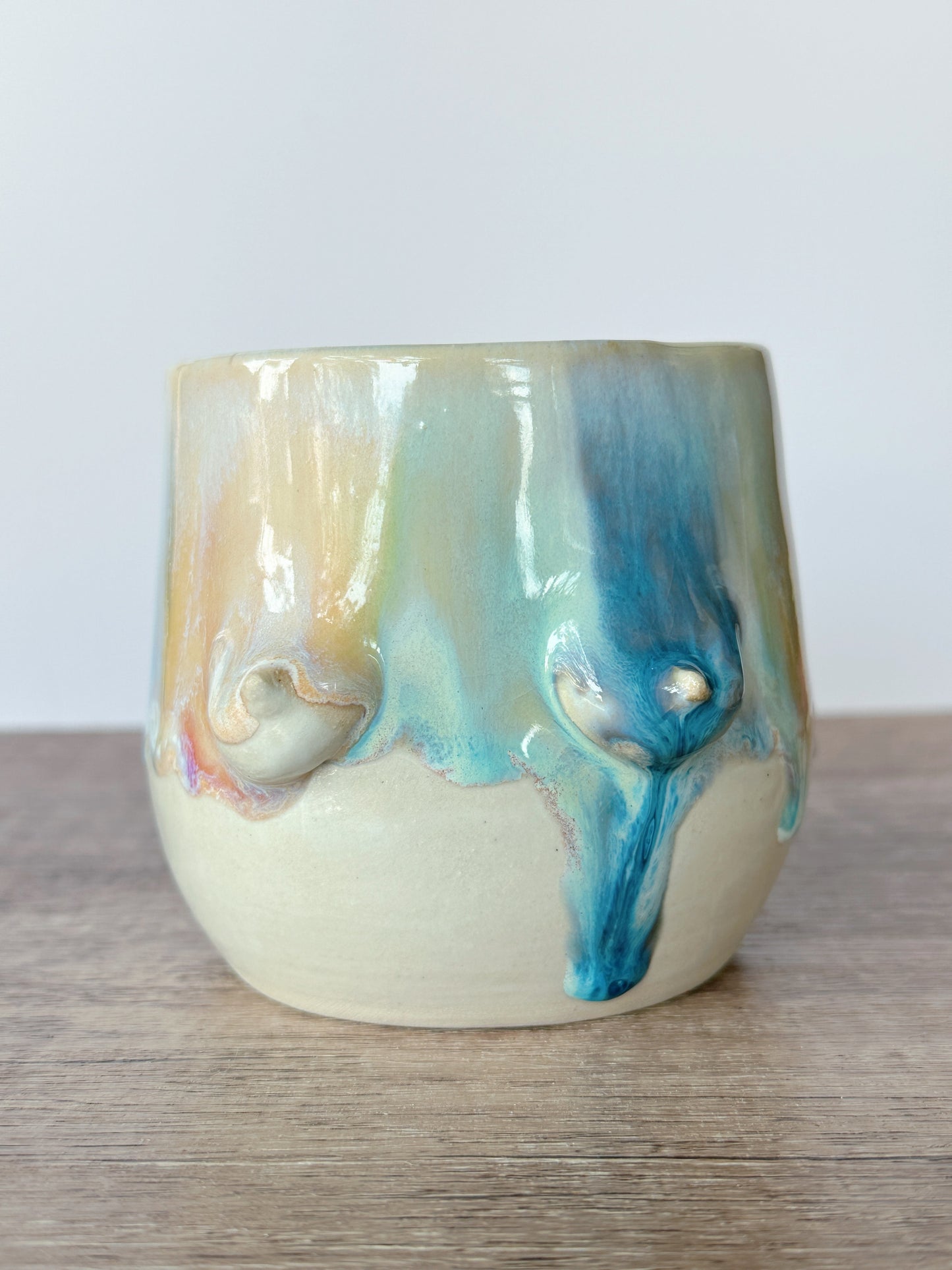 Nice Tits + Cups for Queens